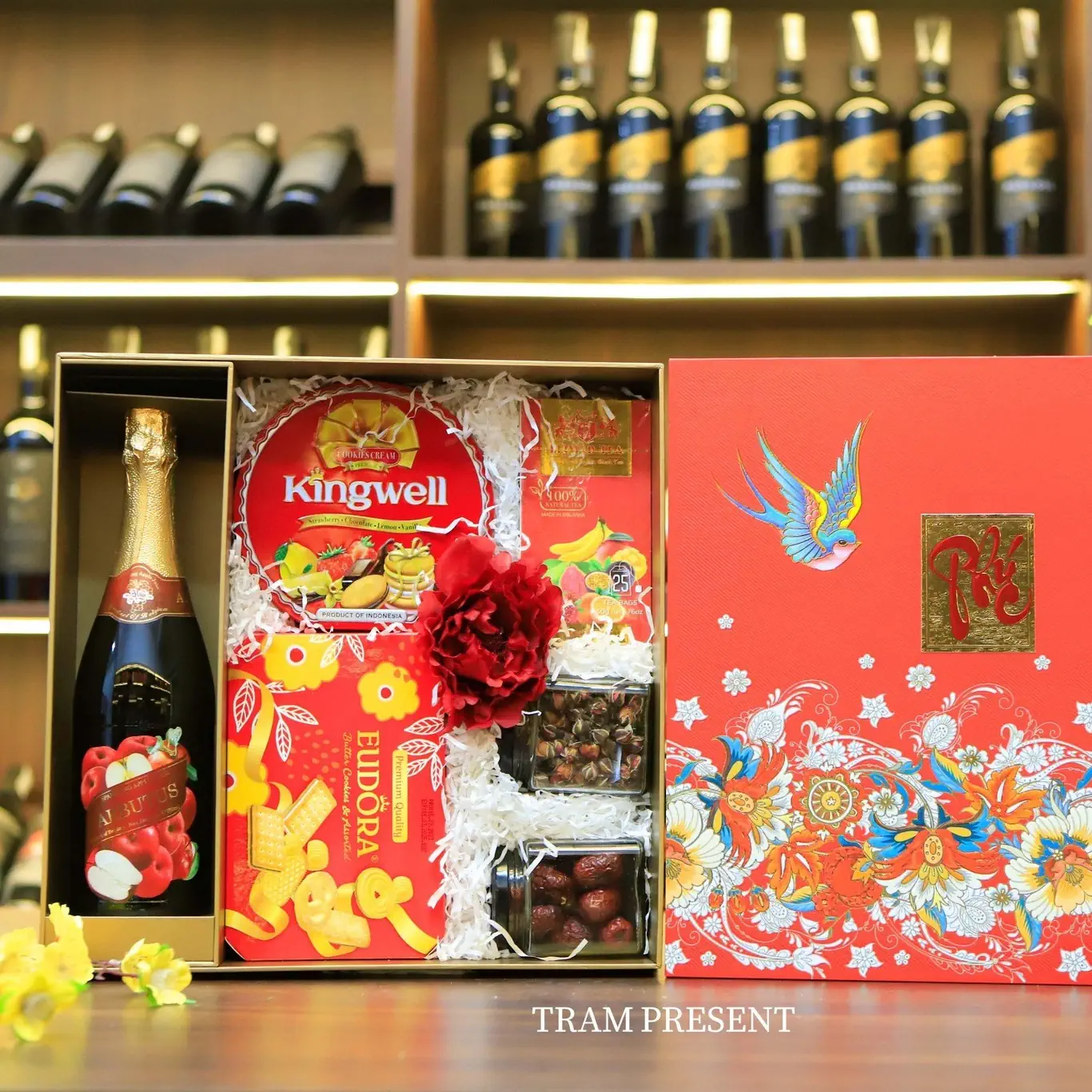 Hộp Quà Tết 2025 Trâm Present
